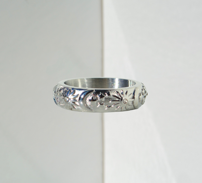 Moonshine ring