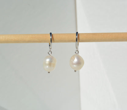 Fresh Water Pearl Earring